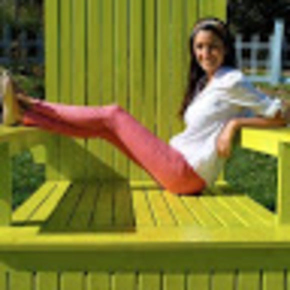 Meet your Posher, Leora - Picture 1 of 1